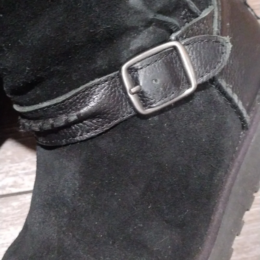 UGG womens black shearling ankle boots. Size 1